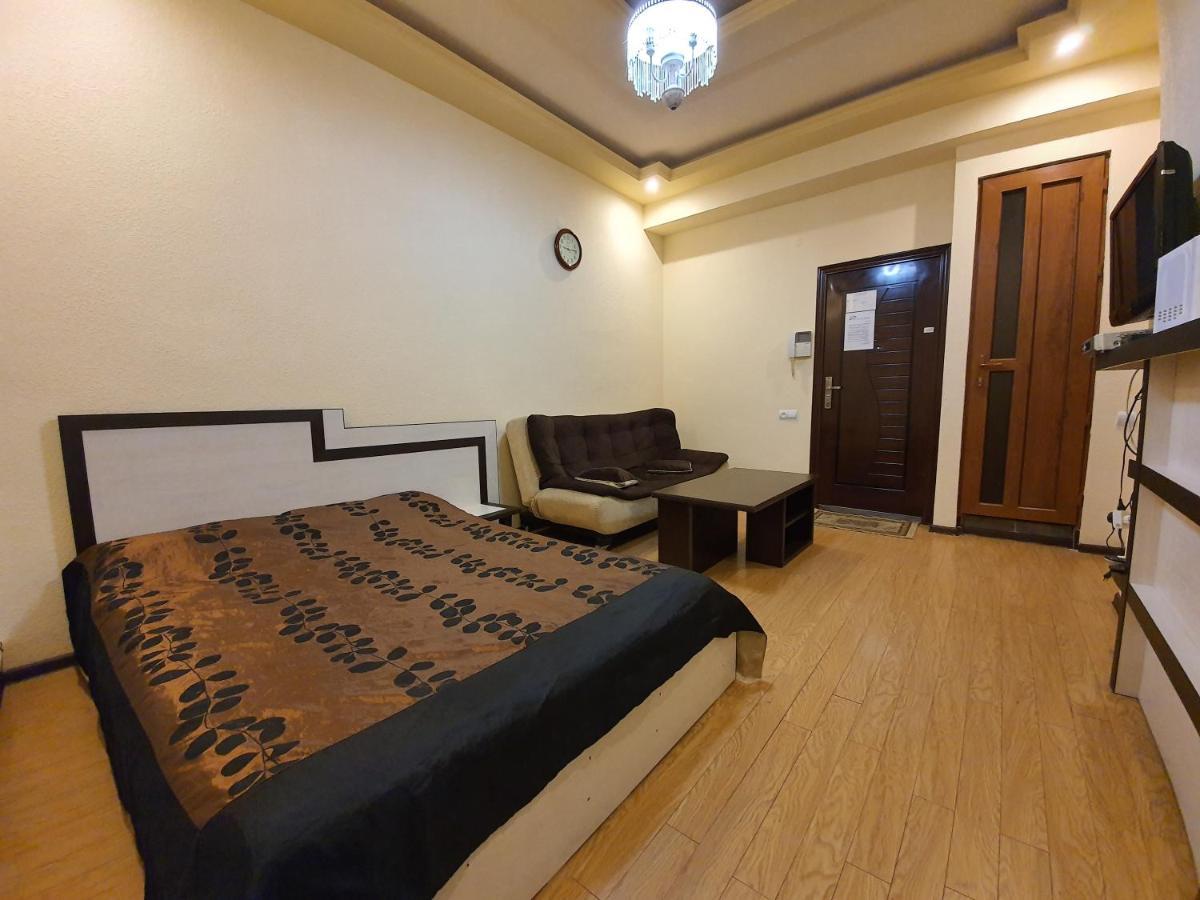 Tatev Apartments Erivan Exterior foto