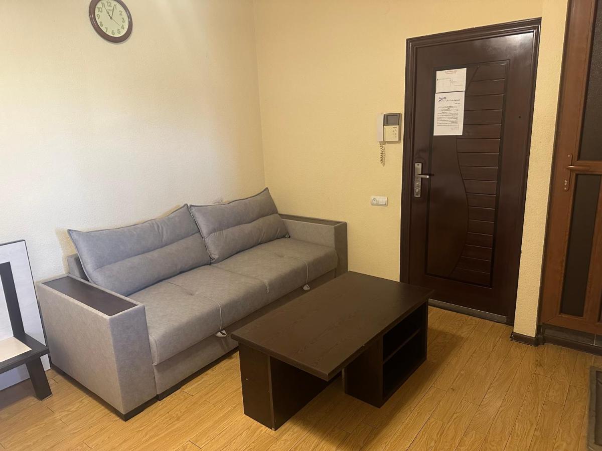 Tatev Apartments Erivan Exterior foto
